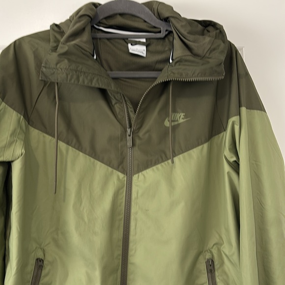 Green Nike two tone windbreaker size small - Picture 2 of 6